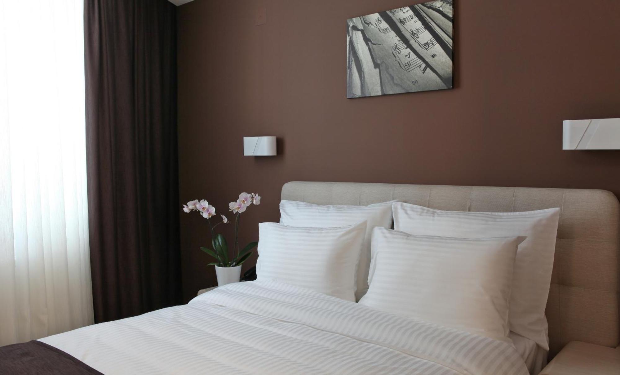 Garni Hotel Aveny Čačak Rom bilde