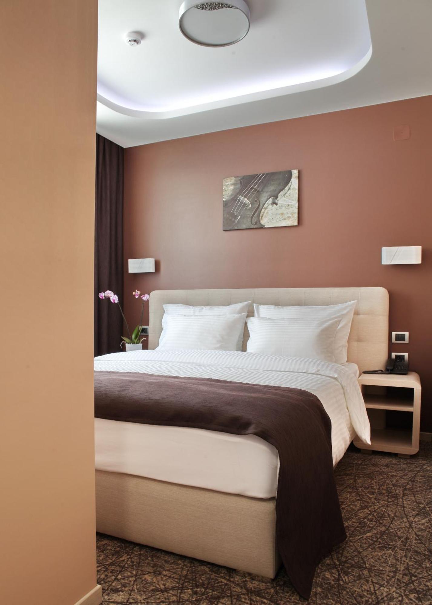 Garni Hotel Aveny Čačak Eksteriør bilde