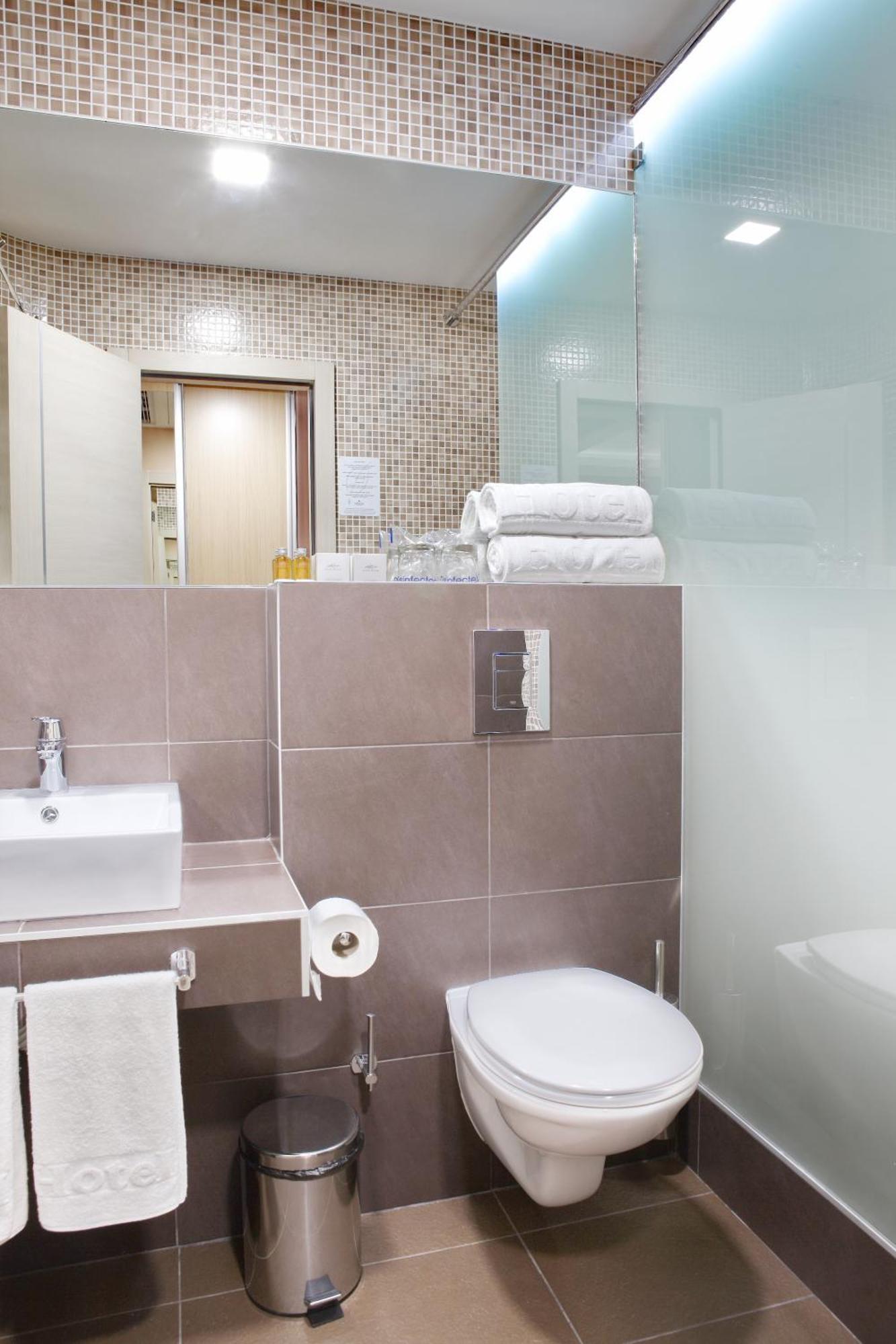 Garni Hotel Aveny Čačak Eksteriør bilde