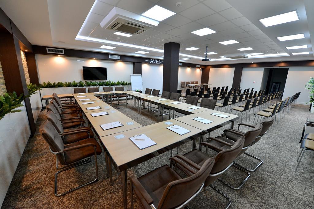 Garni Hotel Aveny Čačak Eksteriør bilde