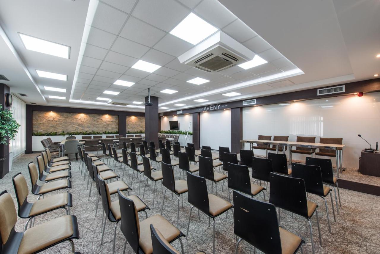 Garni Hotel Aveny Čačak Eksteriør bilde